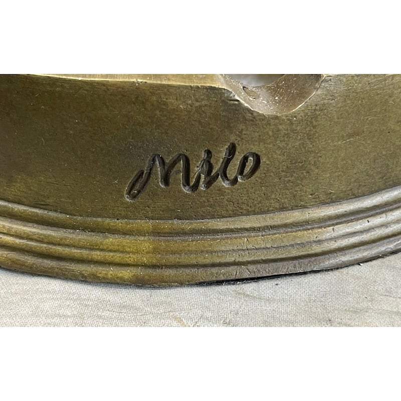 Hunter W/ Rifle Gun Ashtray Bronze Original Milo Art Sculpture 9 Inches X 7 Inches