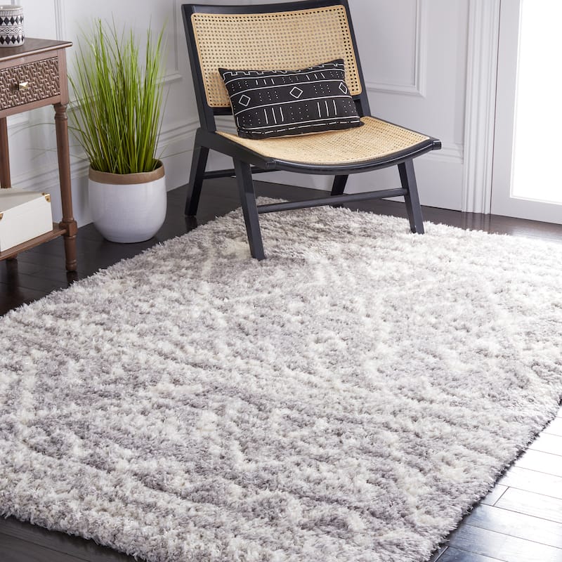 SAFAVIEH Handmade Flokati Yaffa Shag Solid Polyester Rug - 4' x 6' - Grey/Ivory