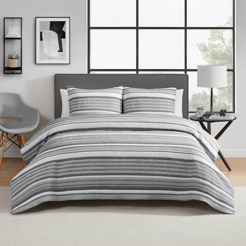 Avenida Stripe Grey All-Season Soft Woven Matelasse Jacquard Reversible Cotton Blend Quilt Set - Queen