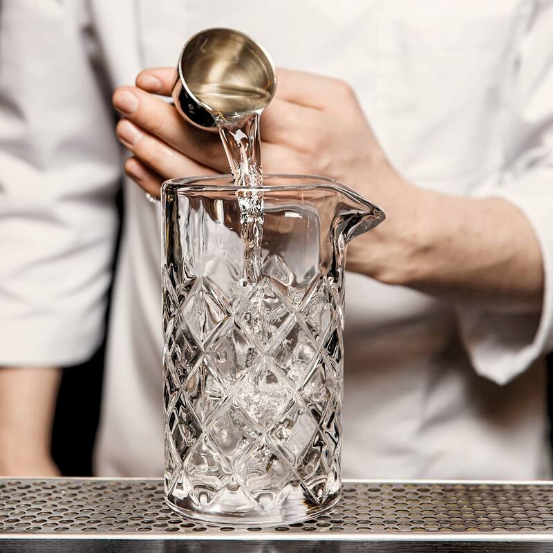 Final Touch Yarai Mixing Pitcher with Hawthorne Strainer