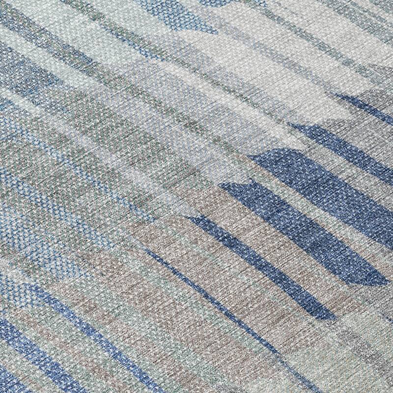 Machine Washable Indoor/ Outdoor Casual Stripe Chantille Rug