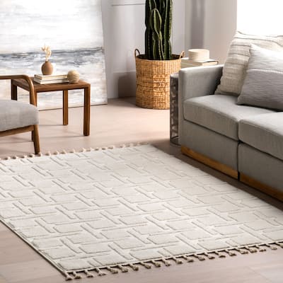 Nuloom Alafia High-Low Geometric Tasseled Area Rug