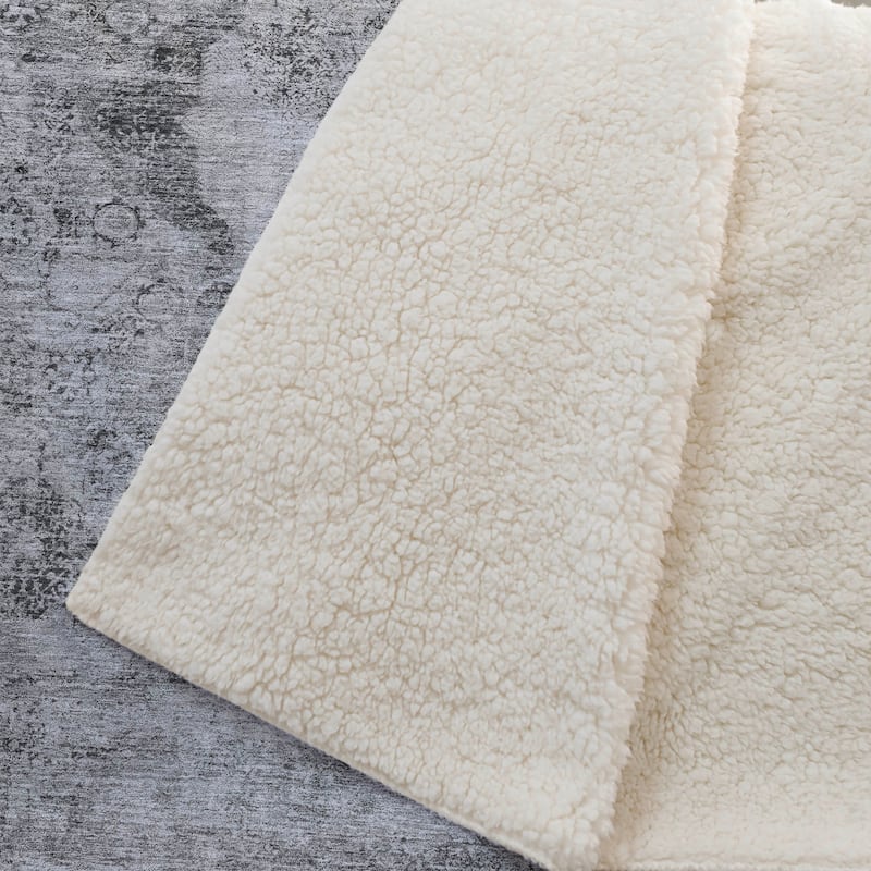 Premium Machine Washable Vintage Medallion Sherpa Throw Blanket