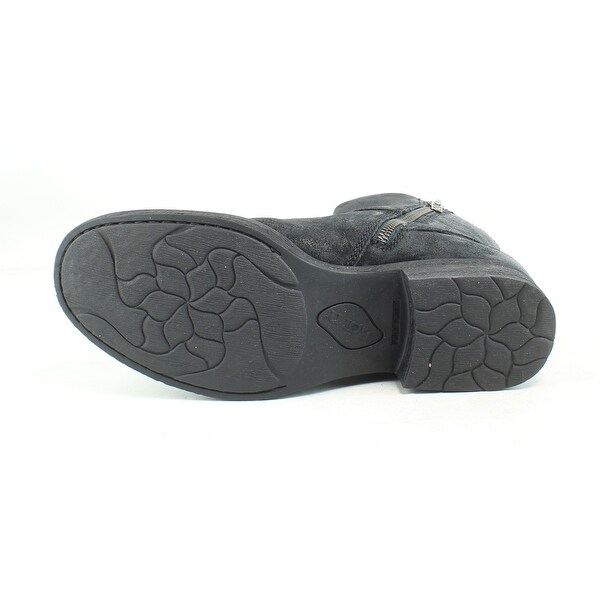 born shoes size 5