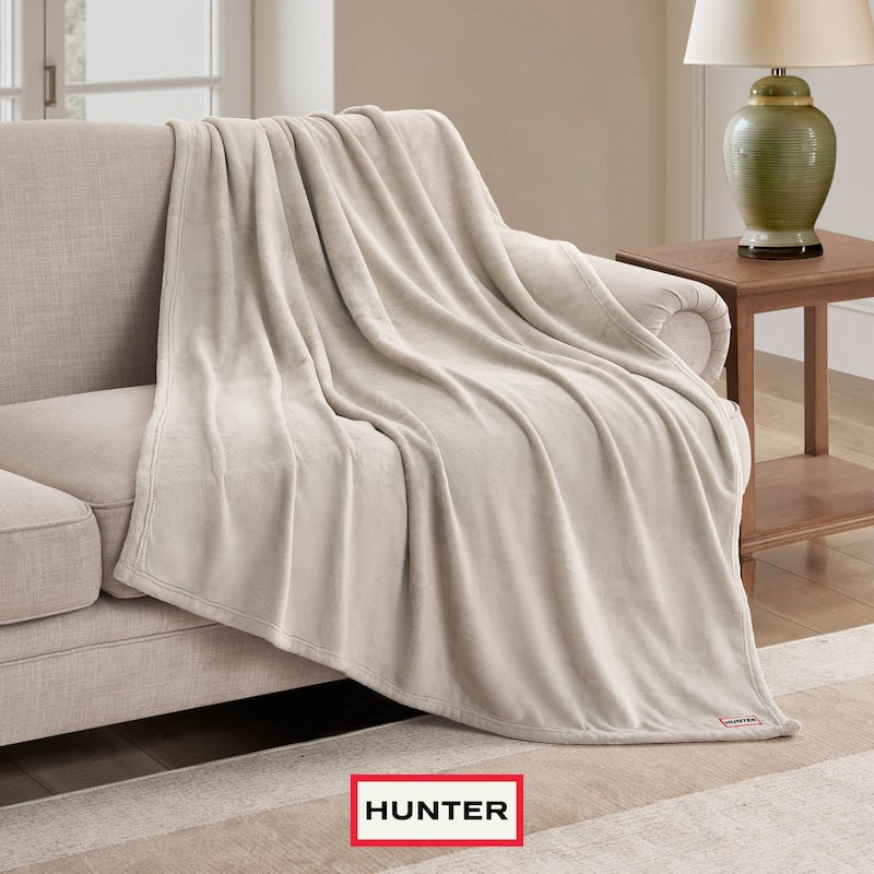 Hunter Coco Flannel Throw Blanket