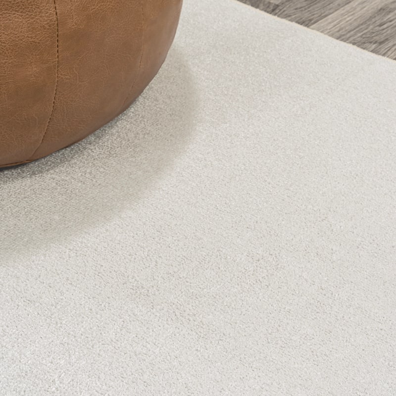 JONATHAN Y Fawning Classic Solid Low-Pile Machine-Washable Terra Area Rug