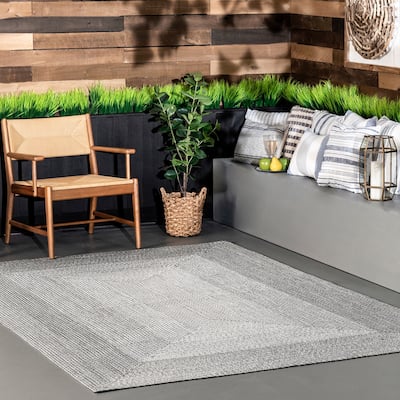 Nuloom Jayda Braided Ombre Indoor/Outdoor Area Rug
