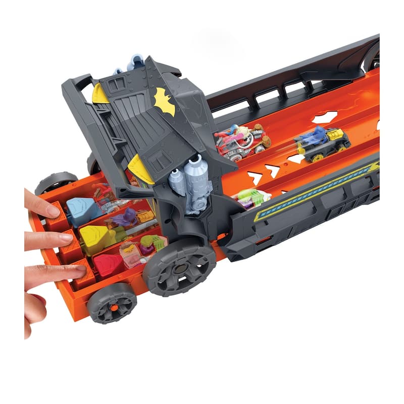 Hot Wheels Raceverse Batman's Escape Chase Track Set - Black