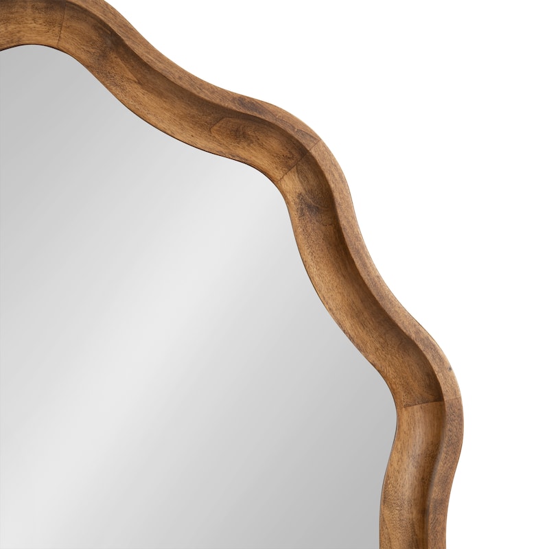 Kate and Laurel Hatherleigh Round Scallop Mirror