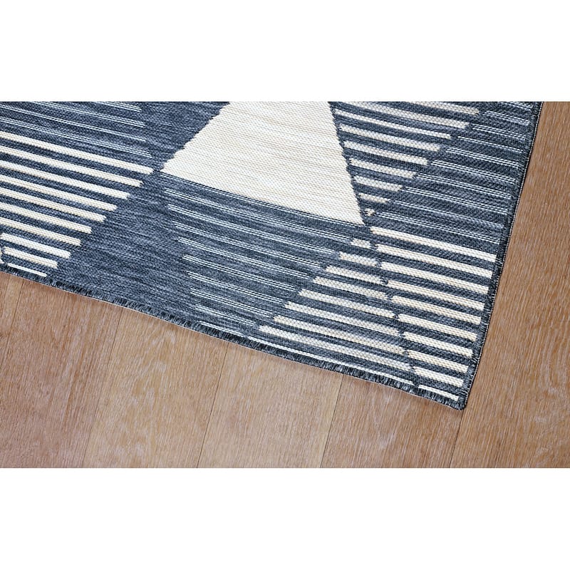 Terra by Obeetee Plaza Triangles Rug