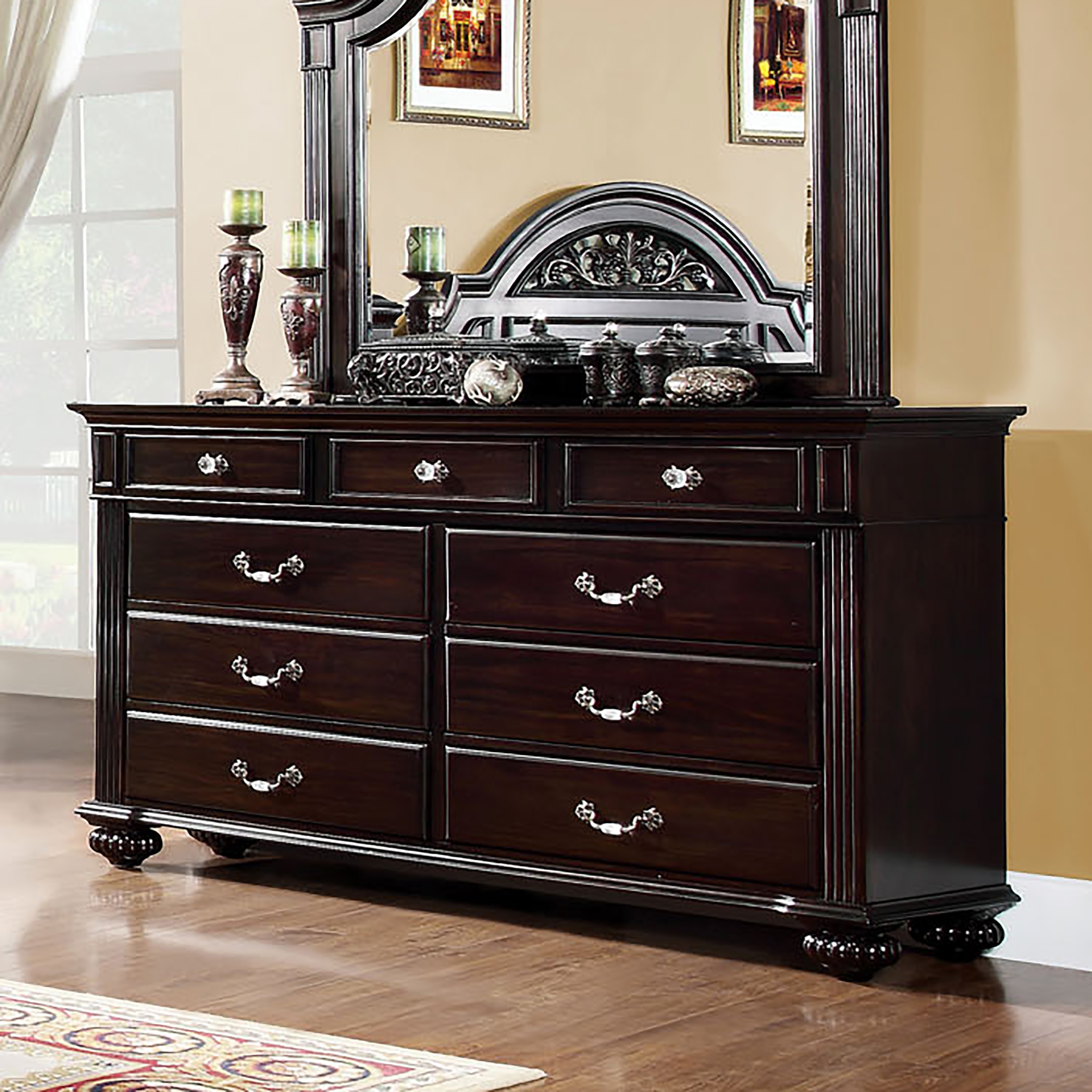 Furniture of America Vame Traditional 56-inch Wide 9-Drawer Wood Dresser
