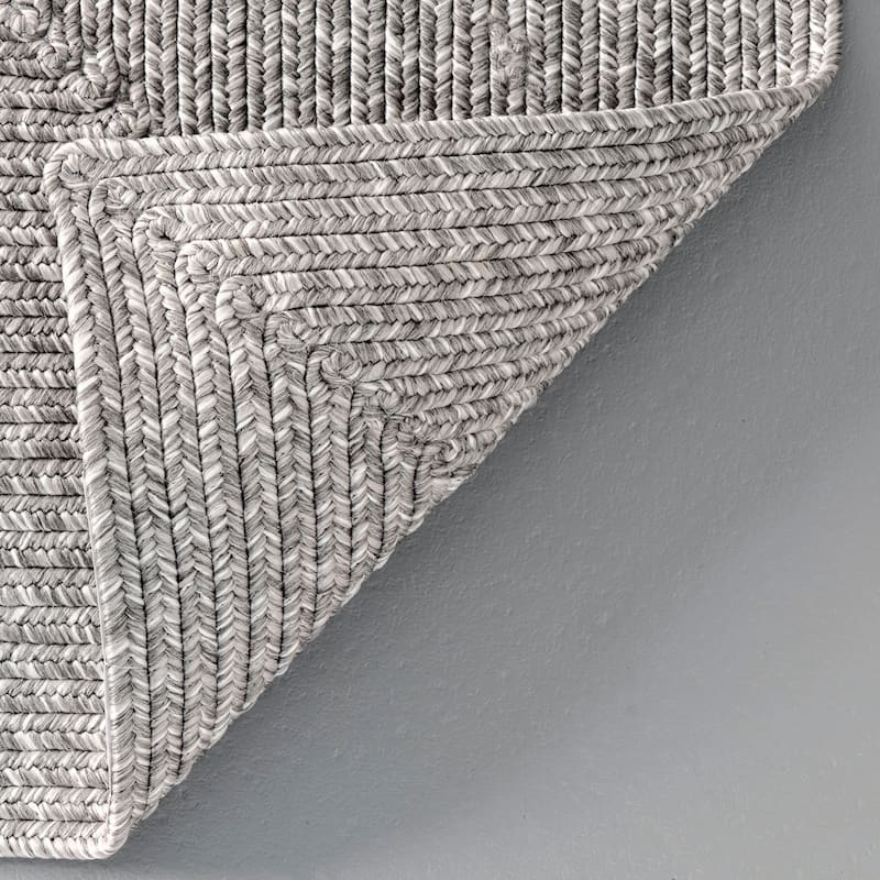 Nuloom Jayda Braided Ombre Indoor/Outdoor Area Rug