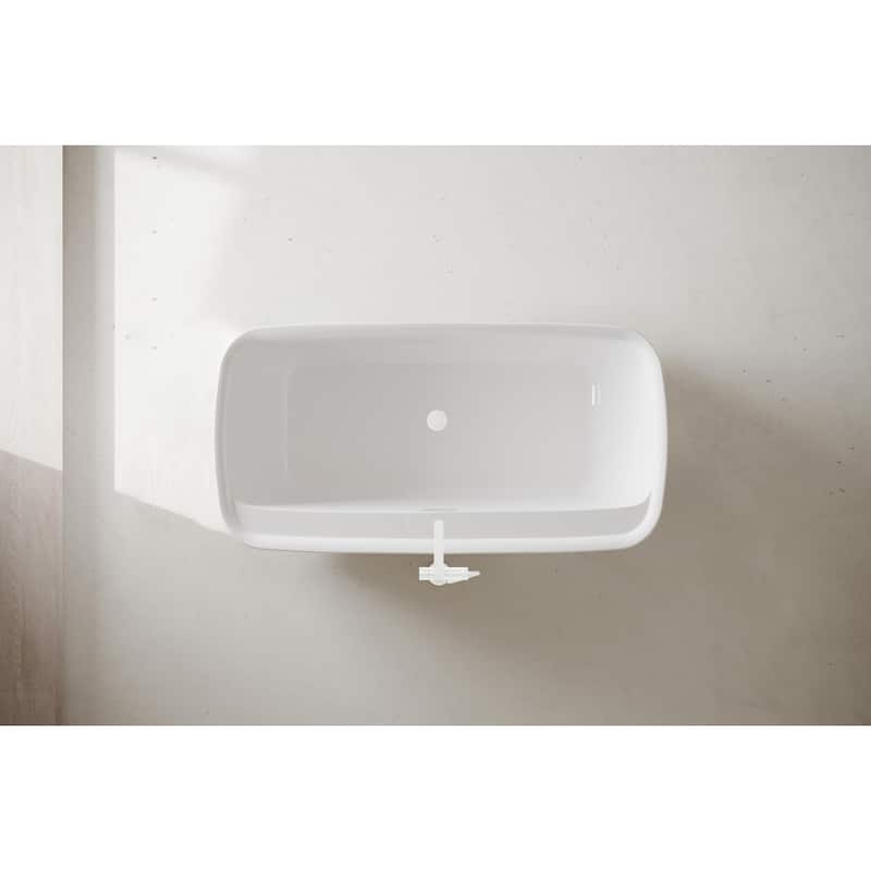 Chad Soaking Bathtub in Glossy White