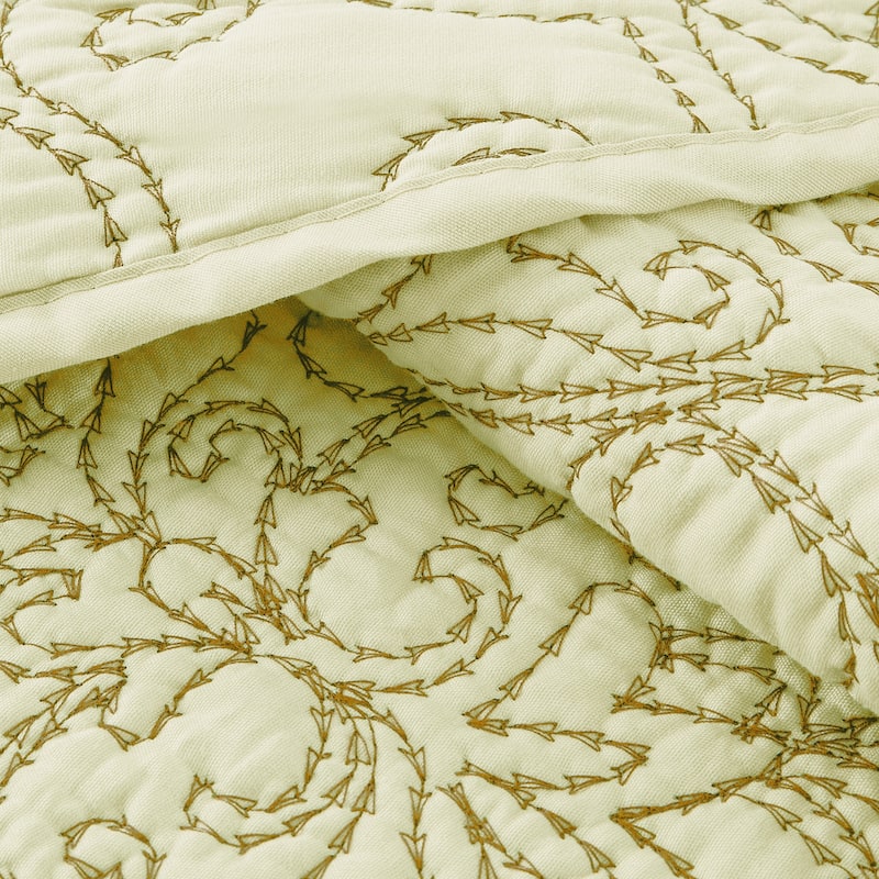 Serenta Damask Oversized 4-piece Bedspread Set
