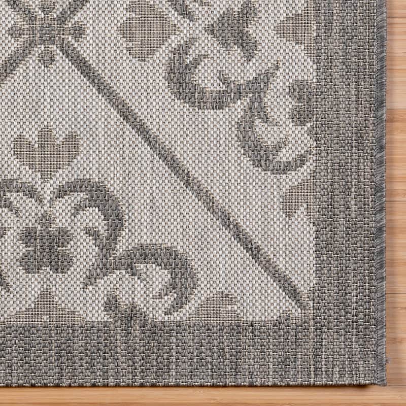Gertmenian Solterra Bohemian Moroccan Global Weather Resistant Polypropylene Flatweave Indoor/ Outdoor Area Rug Collection
