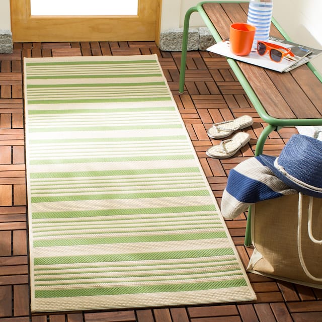 SAFAVIEH Courtyard Charmaine Indoor/ Outdoor Waterproof Area Rug - 2'3" x 6'7" Runner - Green/Beige