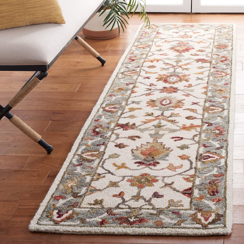 SAFAVIEH Handmade Aspen Kuna Boho Wool Rug