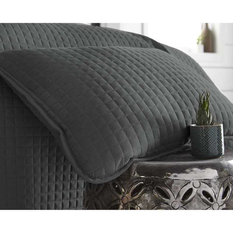 Vilano Oversized 3 piece Quilt Set by Southshore Fine Linens
