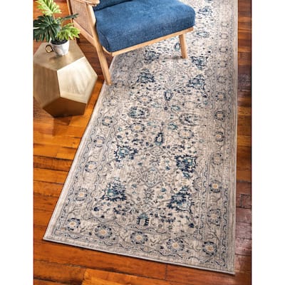Traditional Hadeya Collection Area Rug