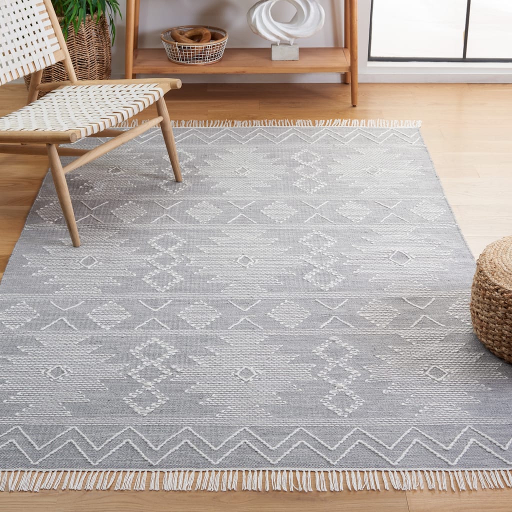 SAFAVIEH Handmade Flatweave Kilim Shonagh Rustic Boho Rug