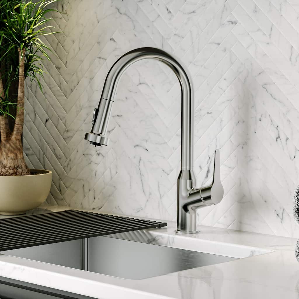 Karran Scottsdale Single-Handle Pull-Down Sprayer Kitchen Faucet