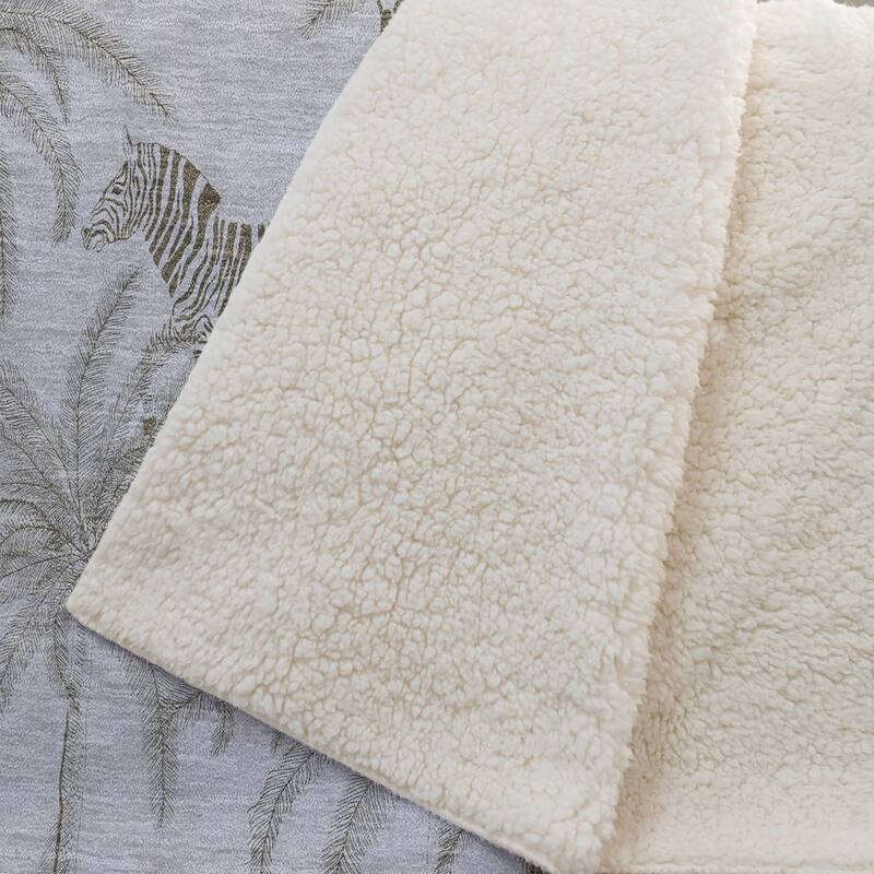 Premium Machine Washable ASB202 Giraffe Elephant Sherpa Throw Blanket