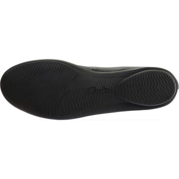 CLARKS Womens Gracelin Vail Ballet Flat