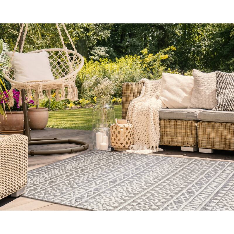 Liora Manne Cove Peruvian Stripe Indoor/Outdoor Rug