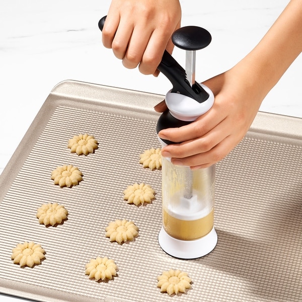 https://ak1.ostkcdn.com/images/products/is/images/direct/bc382fd186fa547b2b57be61e15a062aeeec3e82/OXO-14-Piece-Cookie-Press-Set.jpg