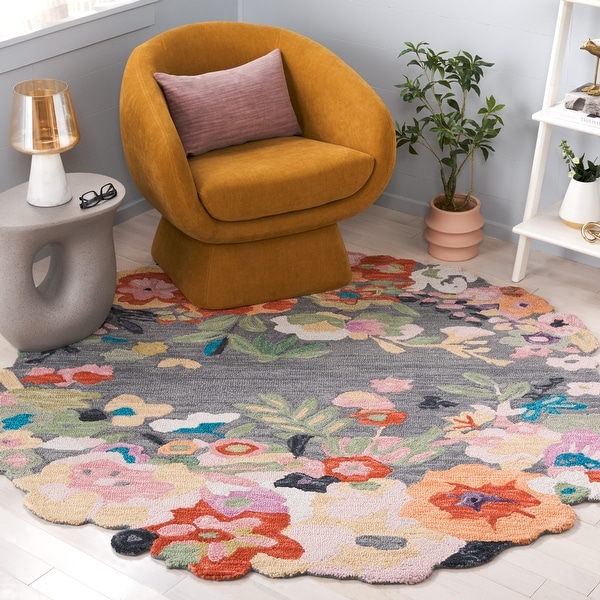 SAFAVIEH Hand-Tufted Jardin Liubov Country Wool Rug - On Sale