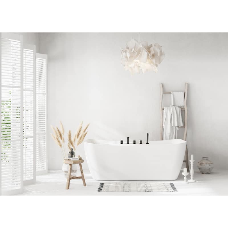 Haley Soaking Bathtub in Glossy White