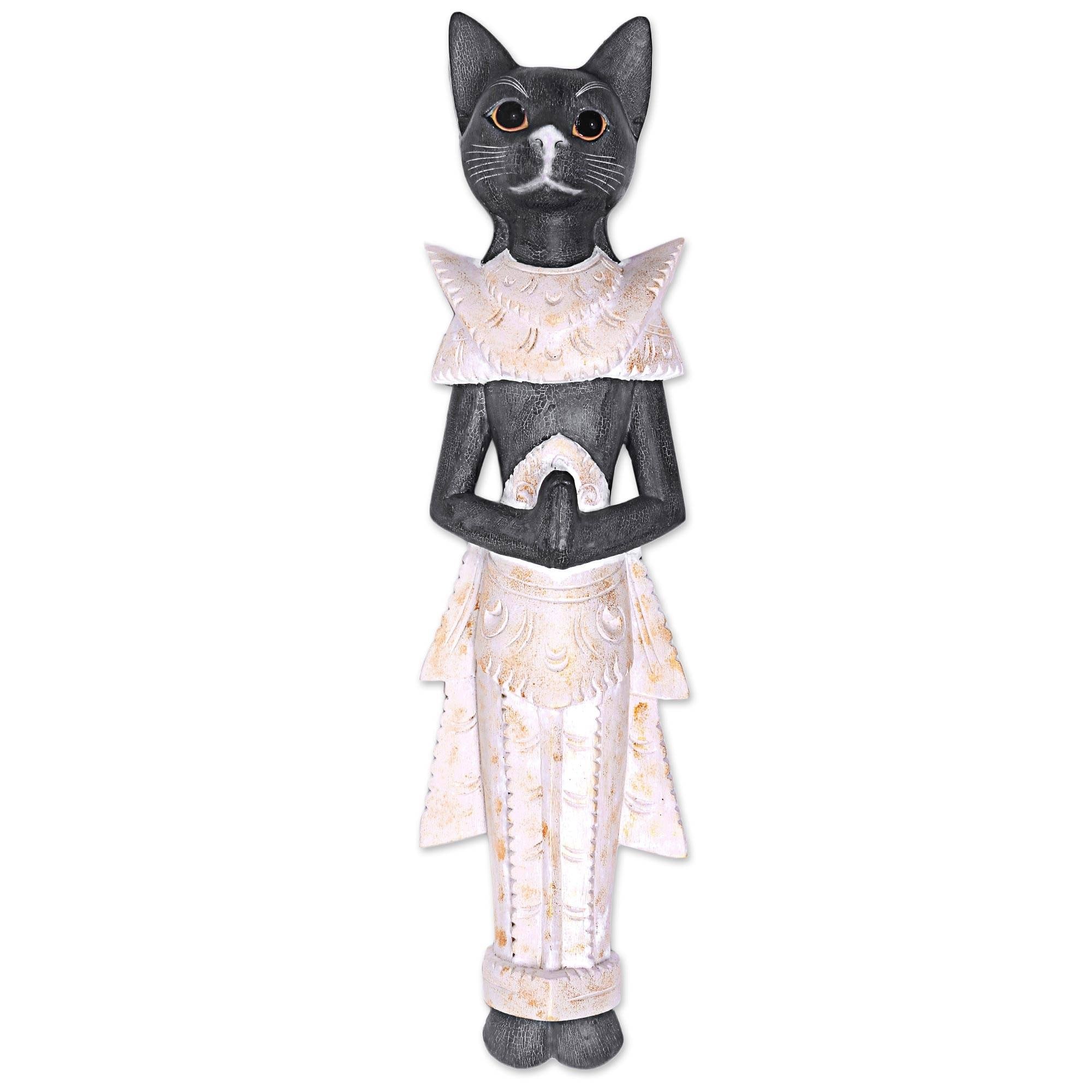 Handmade Royal Cat Wood wall sculpture (Indonesia)