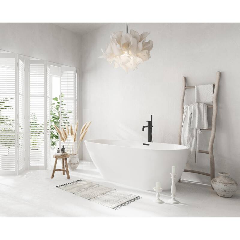 Hillary Bathtub in Glossy White