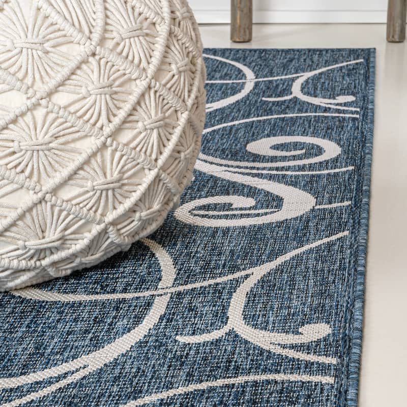 JONATHAN Y Isla Traditional Classic All-Over Scroll Green/Cream Indoor/Outdoor Area Rug