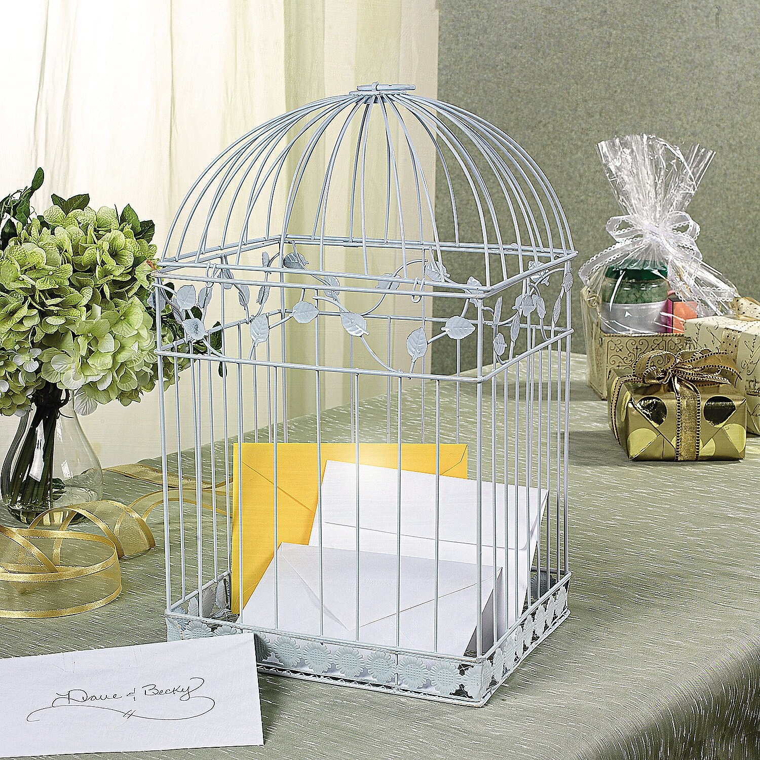 Bird cage wedding card box | Beachweddingtips.com