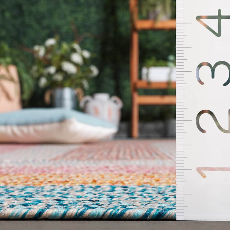 SAFAVIEH Handmade Braided Ecenur Indoor/Outdoor Machine Washable Rug