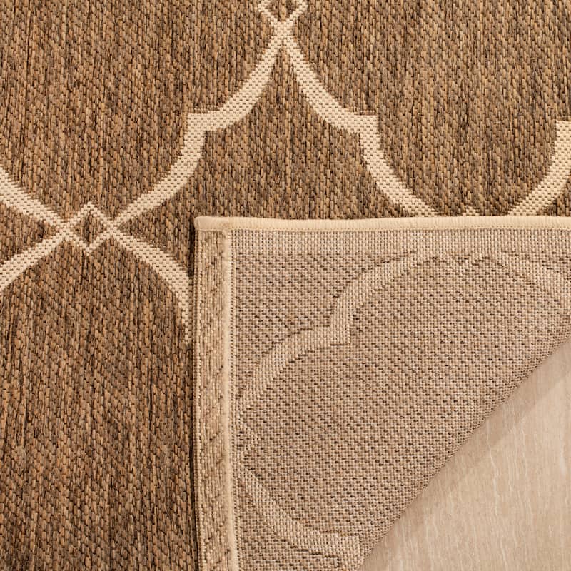 SAFAVIEH Linden Gaye Indoor/ Outdoor Waterproof Patio Backyard Rug.