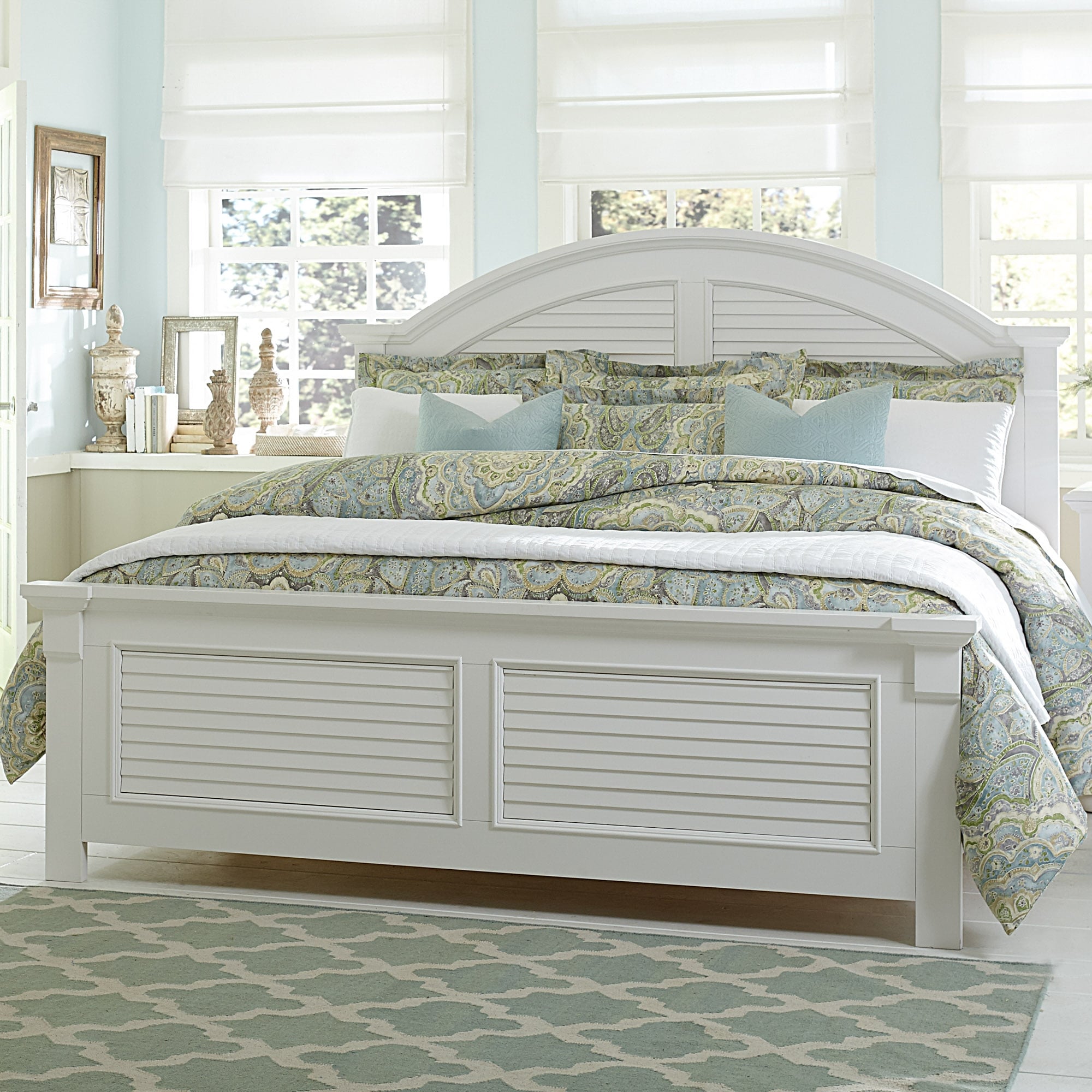 White coastal headboard 2025