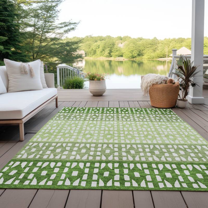 Machine Washable Indoor/ Outdoor Stripe Geo Chantille Rug
