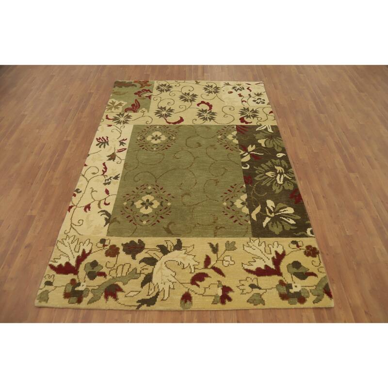 Green Wool Floral Indian Area Rug 7x10 - 9' 11'' X 6' 6''