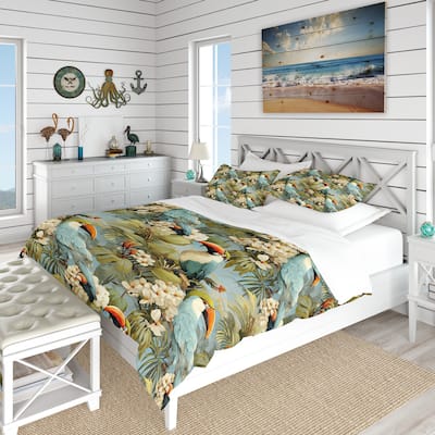 Designart "Tropical Toucan Tropical Pattern II" Floral Bedding Set With Shams