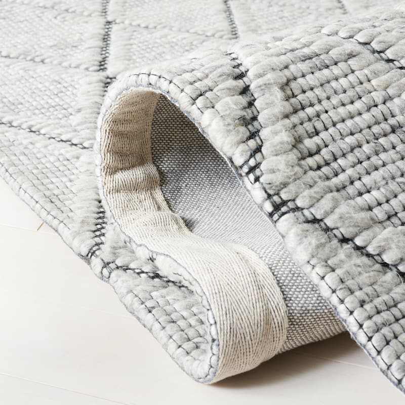 SAFAVIEH Handmade Marbella Gotelinde Wool Rug