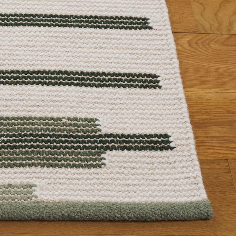 SAFAVIEH Handmade Kenya Herta Striped Wool Rug