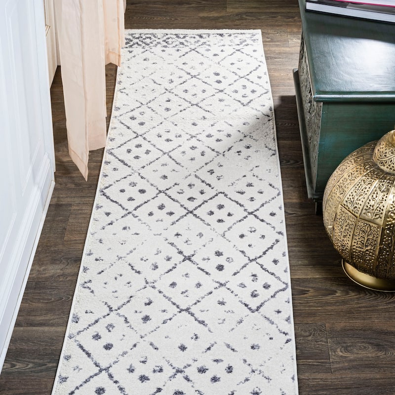 JONATHAN Y Hira Moroccan Geometric Diamond Area Rug