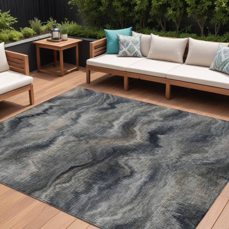 HomeRoots Abstract Transitional Rectangle Outdoor Rug - 8' X 10'