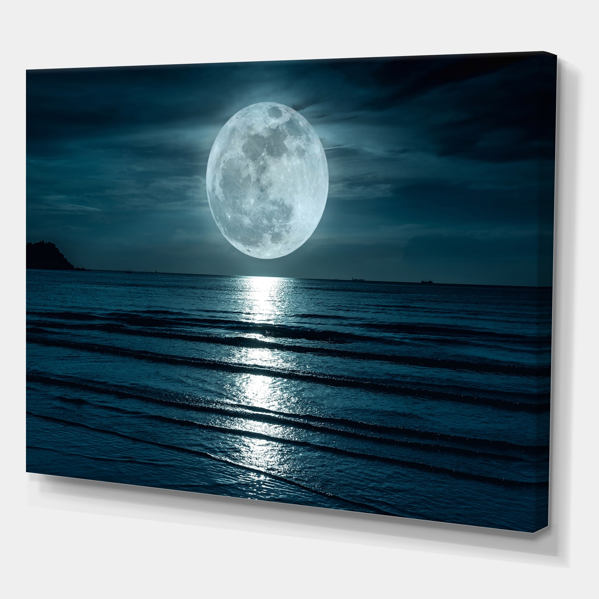 Designart 39 Super Moon Over The Sea I 39 Modern Canvas Wall Art Print Overstock