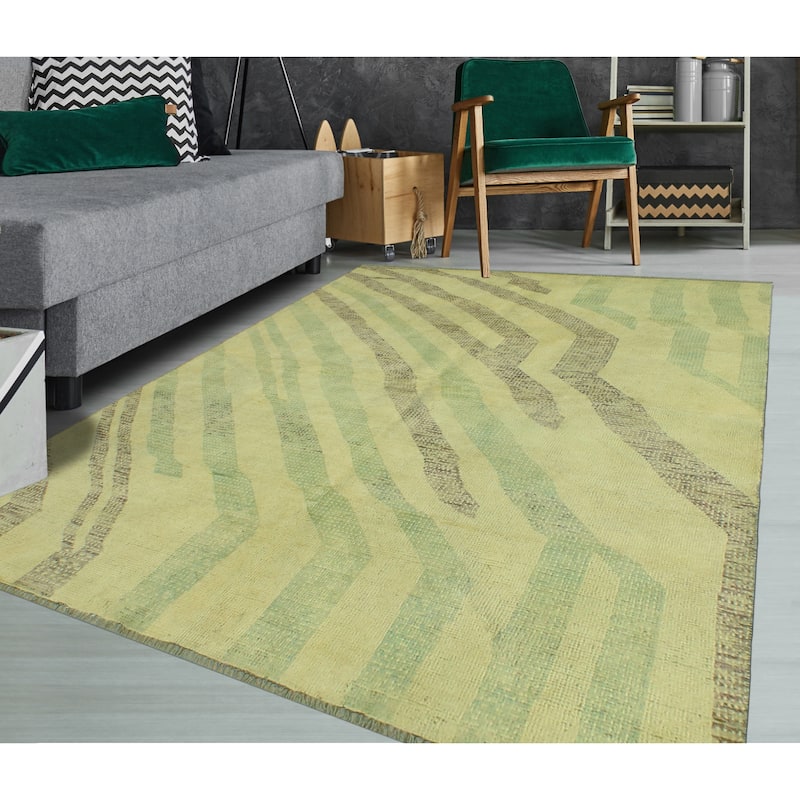 Balochi Magnolia Ivory/Lt. Green Rug - 5'7" x 7'10"