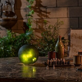 Alpine Corporation 7" Diameter Indoor/Outdoor Glass Gazing Globe Yard Decoration with LED Lights, Green
