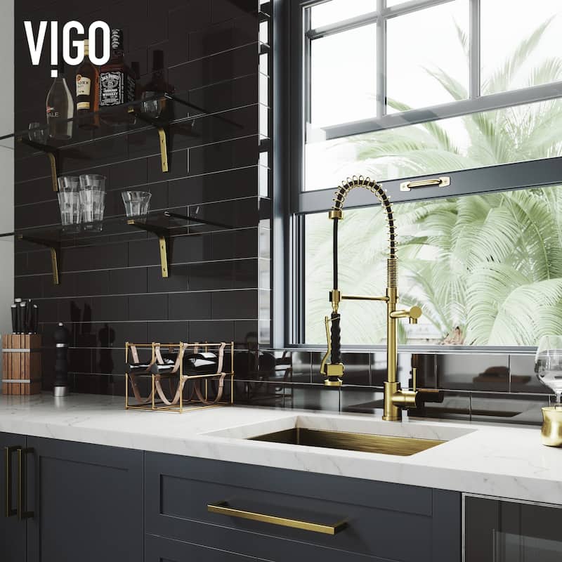 VIGO Zurich 27" H Single Handle Pull-Down Sprayer Kitchen Faucet
