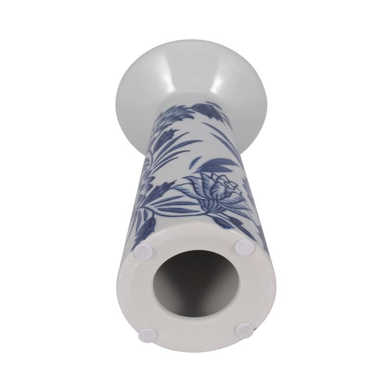 Sagebrook Home's Elegant Porcelain Candle Holder